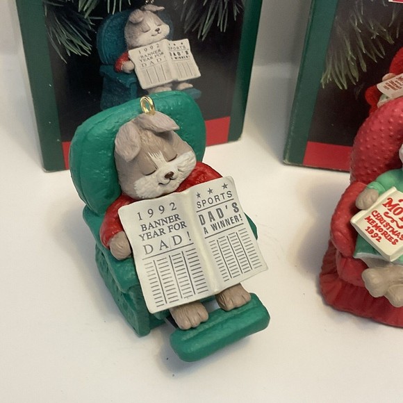 Lot of 1992 Hallmark Ornament Christmas Memories Mom Dad and Stringer - Picture 2 of 4
